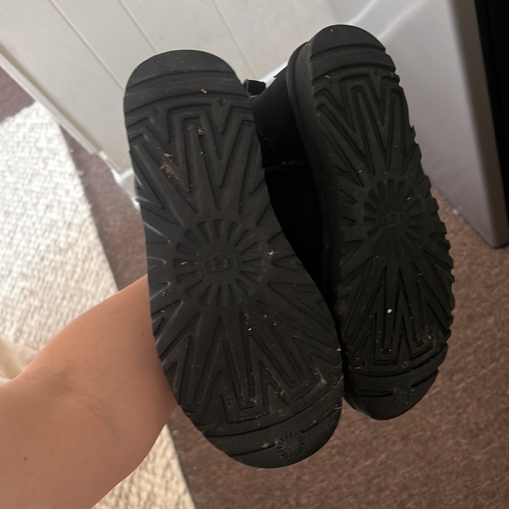 Mini Uggs - image 2